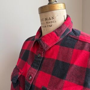 Roots ~ Red Flannel Plaid Button Down Shirt ~Size L